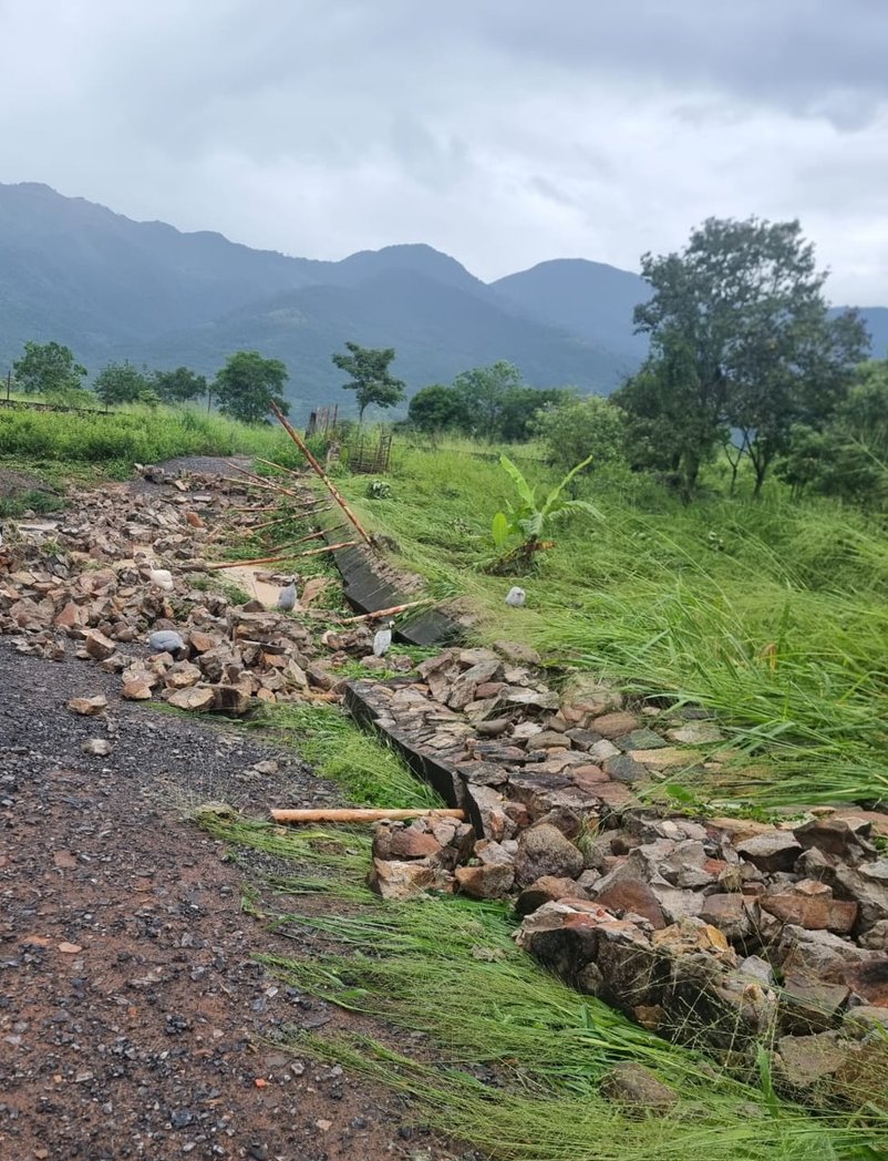 VeredaCorozal's tweet image. La defensa ambiental es un pilar fundamental del territorio; en la #VeredaCorozal acompañamos el seguimiento junto a @ANLA_Col  del correcto funcionamiento del Vertedero719 hecho por @UVRioPamplonita y las escorrentías naturales para garantizar la vida. #MarioOtero #SoyComunal