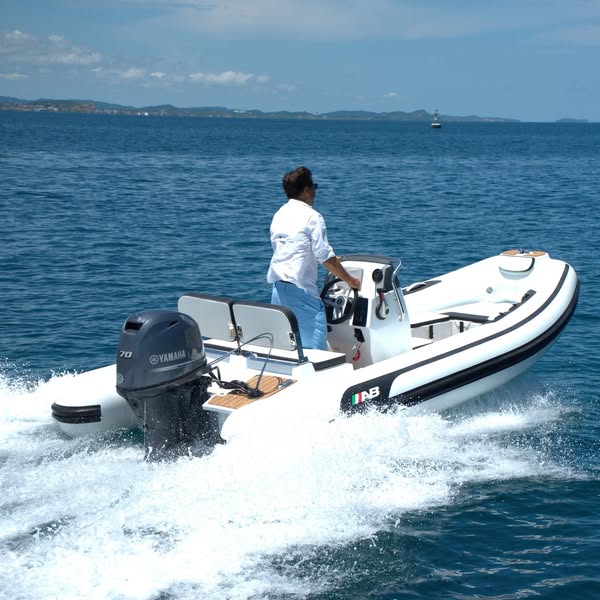 AbInflatables's tweet image. The Alumina ALX sport series is designed with high quality aluminum hulls, lightweight without sacrificing strength or durability. With ample storage and a spacious deck, the Alumina sport console RIB could be your next companion for all aquatic adventures.
#abinflatables #rhib