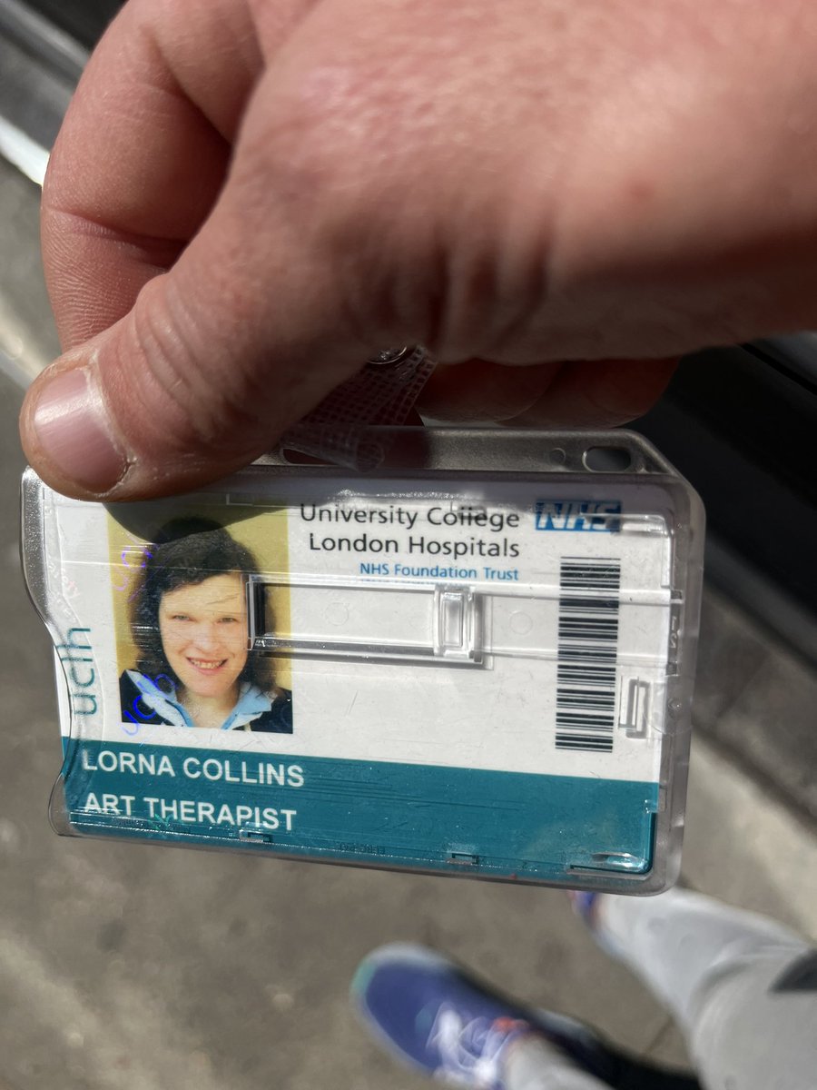 sensinglorna's tweet image. Looking slightly disheveled, I’m at the Neurorehabilitation Unit, National Hospital of Neurology and Neurosurgery, for #ACreativeTransformation art workshop with inpatients (number 3). Today is about the senses!