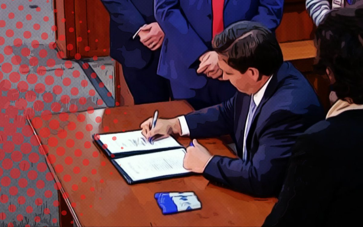 Florida Politics (@fla_pol) on Twitter photo .<a href="/GovRonDeSantis/">Ron DeSantis</a> signs measure by @VickiForFlorida Lopez, <a href="/JonMartinEsq/">Jonathan Martin</a> to give counties more power over boat anchoring
Reporting by <a href="/JesseScheckner/">Jesse Scheckner</a>
flapol.com/3YTWE5Z
#FlaPol .<a href="/GovRonDeSantis/">Ron DeSantis</a> signs measure by @VickiForFlorida Lopez, <a href="/JonMartinEsq/">Jonathan Martin</a> to give counties more power over boat anchoring
Reporting by <a href="/JesseScheckner/">Jesse Scheckner</a>
flapol.com/3YTWE5Z
#FlaPol