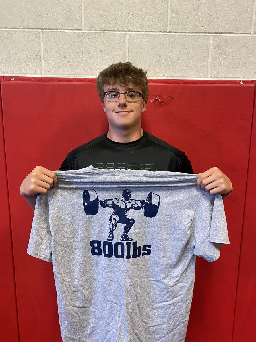 💥 Boom 💥 
Newest member of the 800 lbs Club: Wyatt Comment