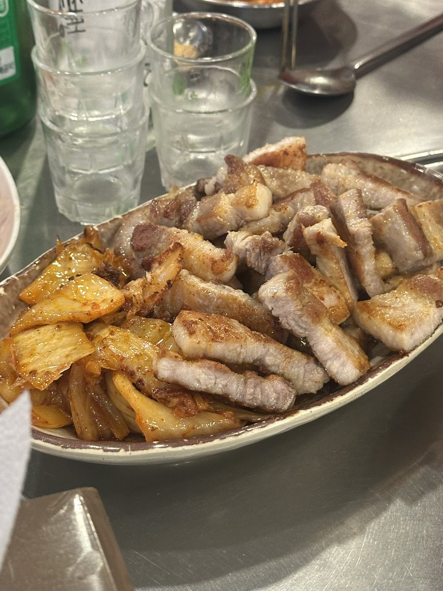 mymeal_'s tweet photo. 합정 마부자생삼겹살
삼겹살 김치 볶음밥 https://t.co/rXwkxcuDLZ