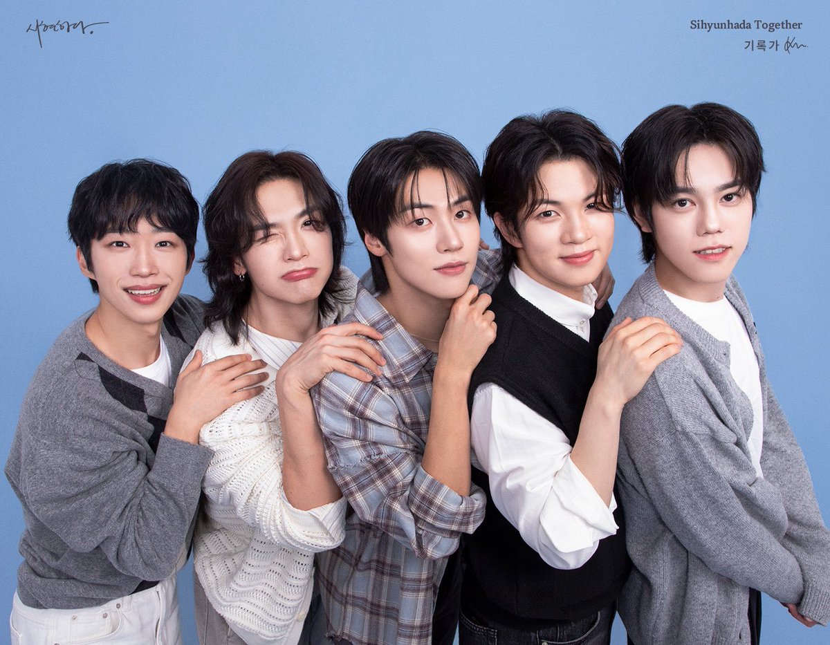 sssn9_zzn9's tweet photo. 𝑁.𝐹𝑙𝑦𝑖𝑛𝑔 10𝑡ℎ 𝐴𝑛𝑛𝑖𝑣𝑒𝑟𝑠𝑎𝑟𝑦 : 𝑁.𝐹𝑒𝑠𝑡𝑎
‘We Are N Family’

Our dearest N.Fia, 
We have 70 more years to run together. And 70 more years to take family photos together.

Let's make more fun and happy things together ❤️ https://t.co/oCUypXBbWo