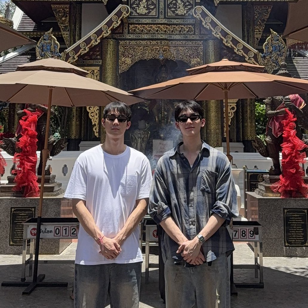 lunlin_'s tweet photo. วันธรรมดาที่แสนพิเศษวันนึงของฟอสบุ๊ค เหมือนสิ่งนั้นมากก ขอคนเข้าใจที ทั้งด้ายแดงที่มือเอยอะไรเอย ภาพรวมมู้ดแฟนมากอ่ะะ(พุดแบบไม่ชิบ🤞🏻)
#520ForceBookInCNX 
⚝—— #fforce_ #kasibook  ˚ ♡
 #ฟอสบุ๊ค ౨ৎ https://t.co/lRnObJXiFl