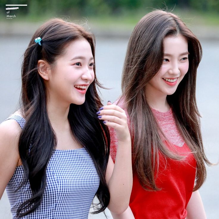 WouldU_2921's tweet photo. Red Velvet Few Tweets AU
[Bungsu ke-3: Berebut perhatian keluarga]

-dari Keluarga A4

©Hedgehog2921

#joyri #RedVelvet #aus https://t.co/AiTbHFfTFy
