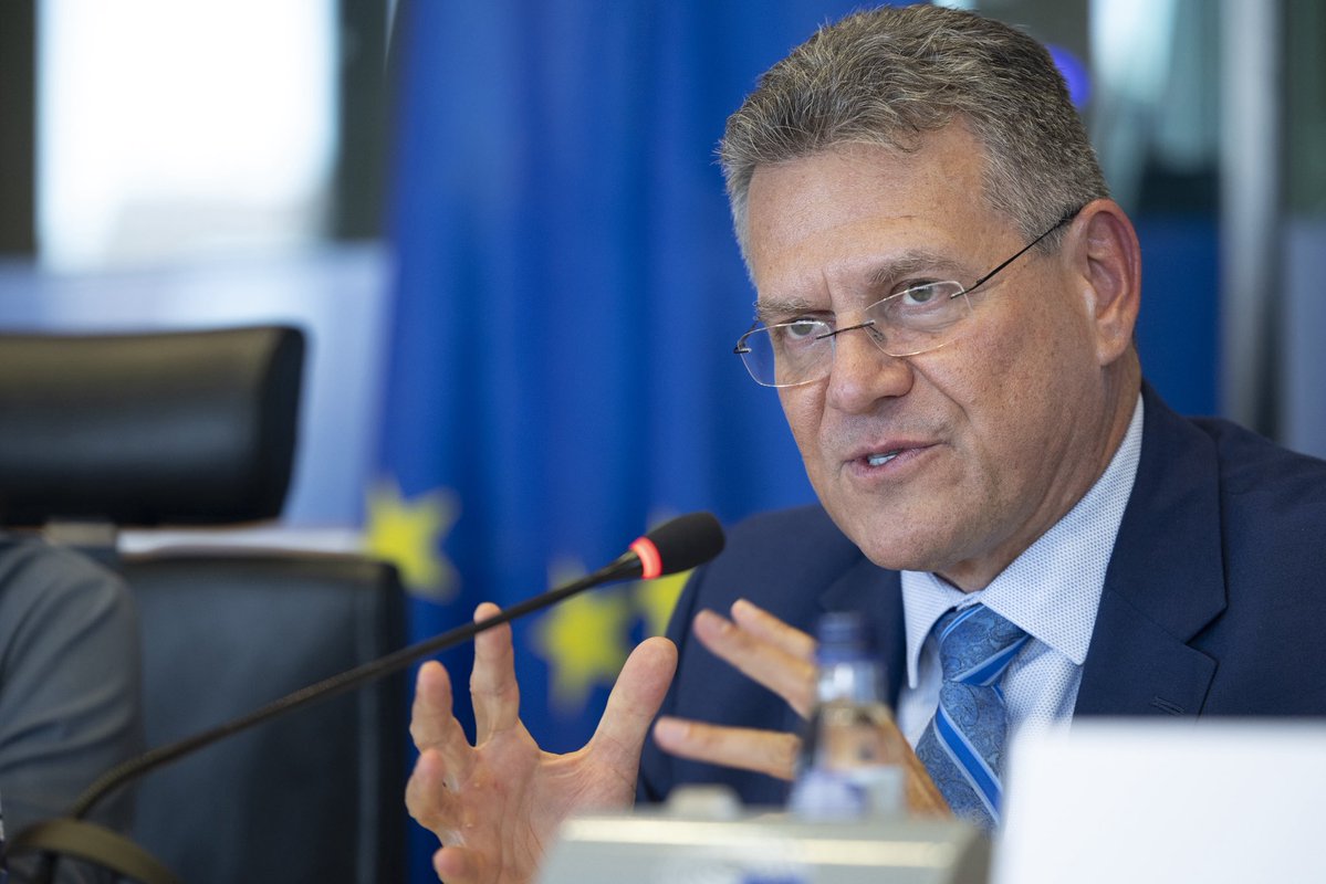 Maroš Šefčovič🇪🇺 (@marossefcovic) on Twitter photo The prospective reform of our 🇪🇺 Customs Union is a real game-changer. As we strengthen our trade ties and e-commerce grows, this reform will modernise it, enabling national customs authorities to act in sync as one. Grateful for <a href="/EP_SingleMarket/">IMCO Committee Press</a> support.
europa.eu/!C7D6D3 The prospective reform of our 🇪🇺 Customs Union is a real game-changer. As we strengthen our trade ties and e-commerce grows, this reform will modernise it, enabling national customs authorities to act in sync as one. Grateful for <a href="/EP_SingleMarket/">IMCO Committee Press</a> support.
europa.eu/!C7D6D3