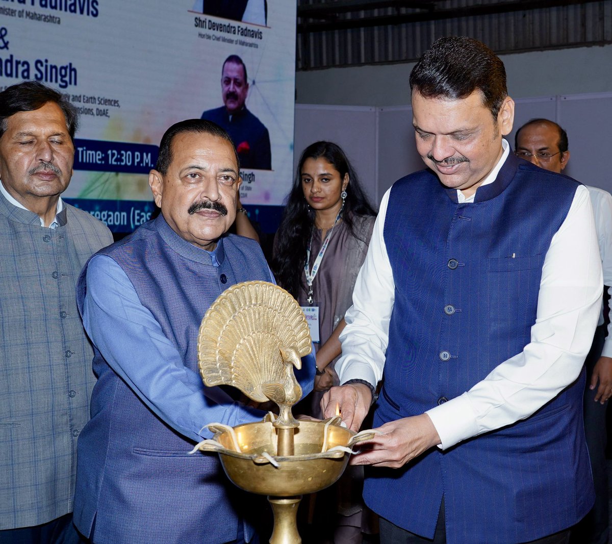 DrJitendraSingh's tweet photo. “Marine #Startups can unlock immense value for India’s Blue economy, especially in the coastal States. 

With around 1,000+ km coastline, this sector remains underexplored. 

Deep Ocean Mission launched by PM @narendramodi is going to be a turning point in recognizing this potential. And, #Mumbai, being a coastal hub, is the ideal place to highlight this”.

#CSIR