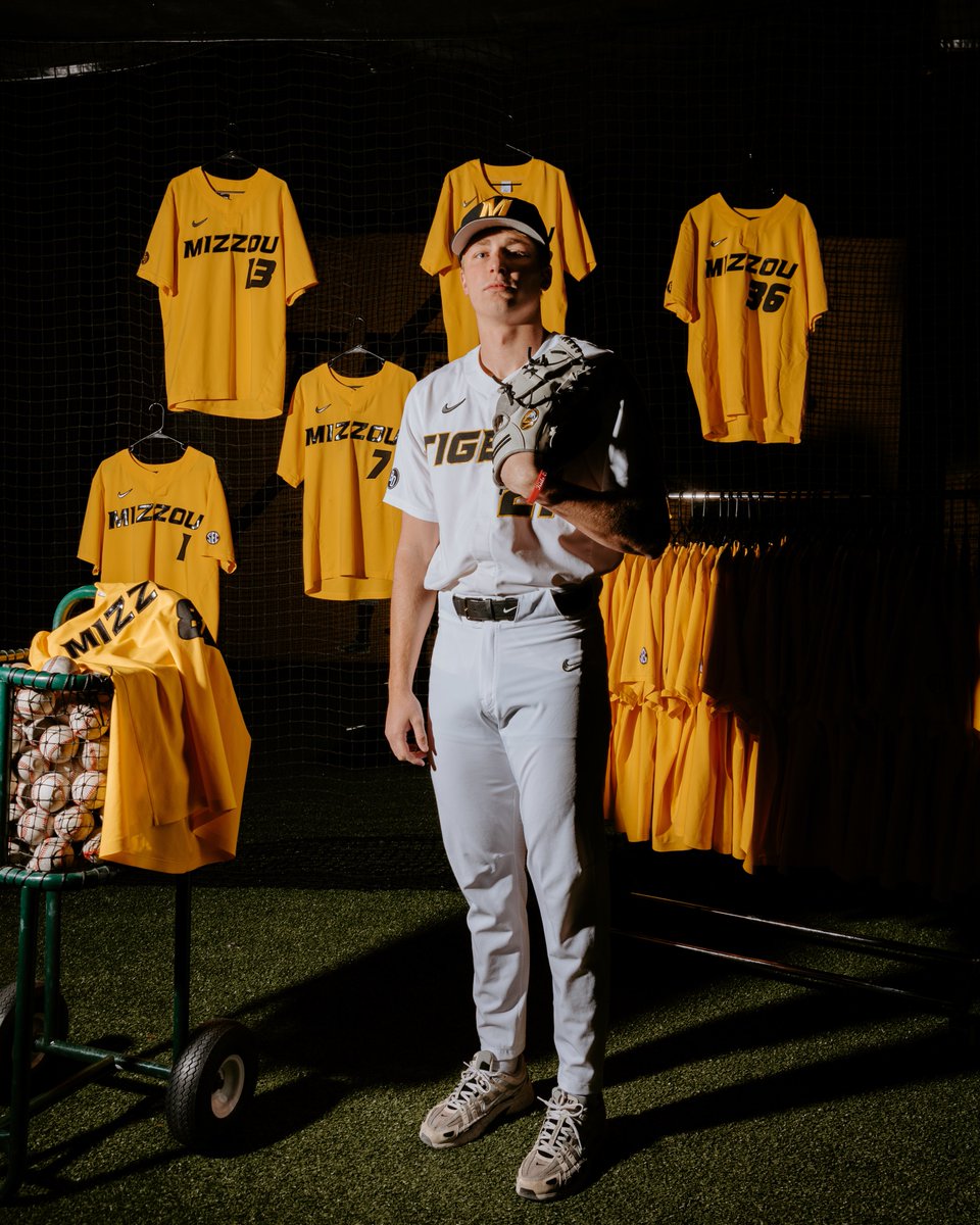 MizzouBaseball's tweet image. ๐๐ฎ๐ฐ๐ธ๐๐ผ๐ป ๐๐ผ๐๐ถ๐ฐ๐ต delivers the first #Mizzou hit of the day, but the Tigers come up empty in the 1st.
RHP ๐ฆ๐ฎ๐บ ๐๐ผ๐ฟ๐ป will go to work in the home half.
#๐๐๐ฏ๐ฏ๐ค๐ช๐๐๐ | ๐ฏโพ๏ธ