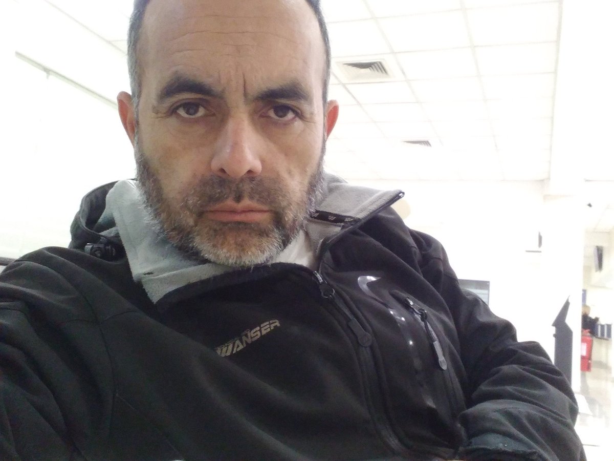 OlaveKenneth's tweet image. Entiendo que la seguridad del banco debe ser rigurosa, hoy me tocó vivir una situación que me dejó una sensación incómoda: por tener la nueva cédula de identidad, el sistema de reconocimiento facial no me reconoció, y me dejaron esperando mucho más de lo habitual.