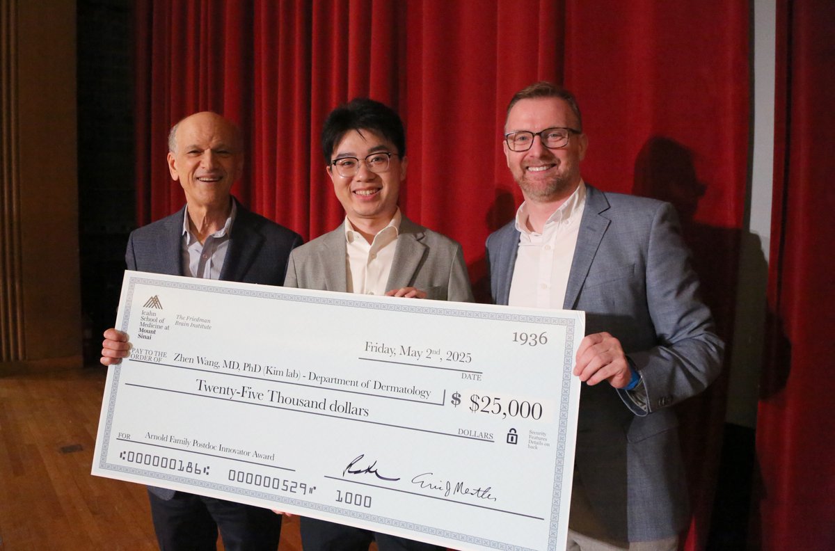 Friedman Brain Institute (@sinaibrain) on Twitter photo Great Award Ceremony at the Friedman Brain Institute's 17th annual Neuroscience Retreat! Here, Dr. <a href="/EricJNestler/">Eric J. Nestler, MD, PhD</a> & <a href="/PaulKennyPhD/">Paul Kenny, PhD</a> present Dr. <a href="/ZhennWang/">Zhen Wang</a> w/ the 2025 Arnold Family Postdoctoral Innovator Award. CONGRATS Dr. Wang👏👏Thank you Arnold Family for your generous support. Great Award Ceremony at the Friedman Brain Institute's 17th annual Neuroscience Retreat! Here, Dr. <a href="/EricJNestler/">Eric J. Nestler, MD, PhD</a> & <a href="/PaulKennyPhD/">Paul Kenny, PhD</a> present Dr. <a href="/ZhennWang/">Zhen Wang</a> w/ the 2025 Arnold Family Postdoctoral Innovator Award. CONGRATS Dr. Wang👏👏Thank you Arnold Family for your generous support.