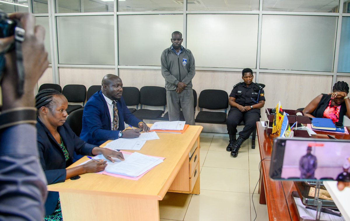 Anti Corruption Unit - State House Uganda (@antigraft_sh) on Twitter photo This afternoon, <a href="/AntiGraft_SH/">Anti Corruption Unit - State House Uganda</a>, working with <a href="/CID1_UG/">Criminal Investigations Directorate-UPF</a> and <a href="/ODPPUGANDA/">ODPPUGANDA</a>, have arraigned Ojuka Anthony, former district councillor and secretary, production and natural resources committee, Lira district, before the Anti-corruption Court on charges of corruption and conspiracy to This afternoon, <a href="/AntiGraft_SH/">Anti Corruption Unit - State House Uganda</a>, working with <a href="/CID1_UG/">Criminal Investigations Directorate-UPF</a> and <a href="/ODPPUGANDA/">ODPPUGANDA</a>, have arraigned Ojuka Anthony, former district councillor and secretary, production and natural resources committee, Lira district, before the Anti-corruption Court on charges of corruption and conspiracy to