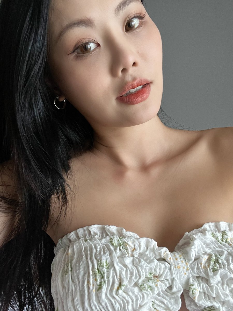 อยากมีโกลเด้นเป็นของตัวเองจังเลย 🐶 
>> onlyfans.com/nanzii