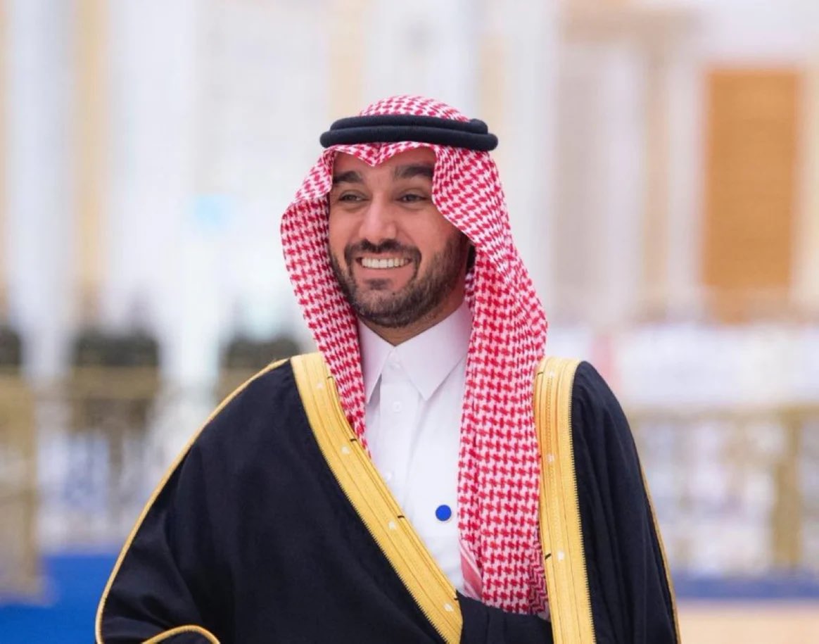 ABUDEEM89's tweet photo. @ALQALAH_CLUB @mosgovsa @AlsayirIbtihal بإذن الله سيكون لهذه الزيارة مردوداً يحقق كل الأمال والطموحات وتصحيح الأوضاع بالنادي فالمسؤول هو العين و اللسان للوزارة و لسمو وزير الرياضة حفظة الله ولتحقيق أهداف الرؤية الرياضية لسيدي ولي العهد حفظة الله .🇸🇦💚 https://t.co/DQOk4wbSXL