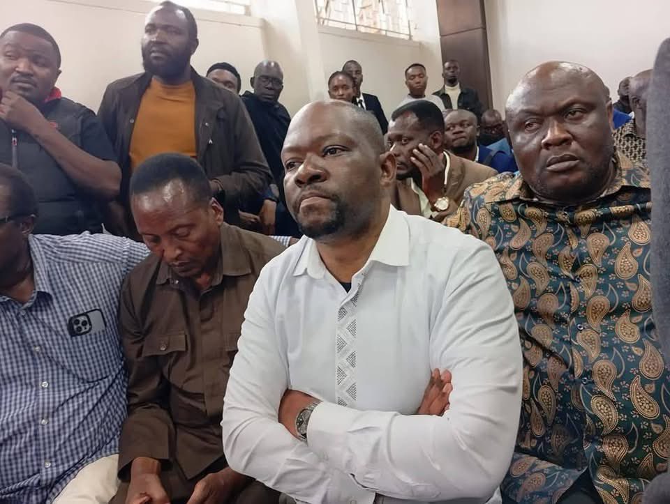 D I K E M B E tweet media