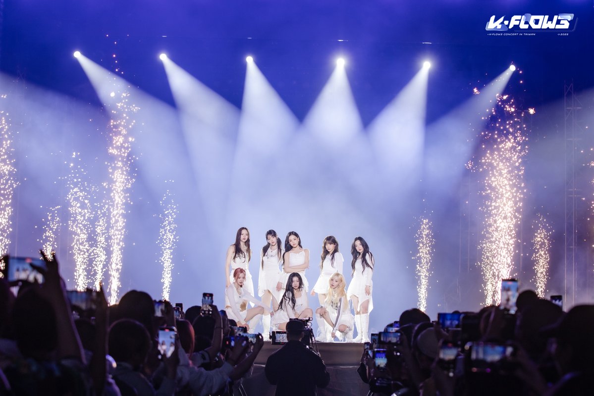 chillin_taiwan's tweet photo. 【K-FLOW3 CONCERT in TAIWAN - tripleS】
WAV 們的熱情讓 tripleS 感受到滿滿的愛💗
讓我們再一起重溫那兩天的美好回憶
下次也要用最大的尖叫聲迎接 tripleS🥰
更多照片 https://t.co/h7DG5hKEuT
#KFLOW3 #KFLOW #ITZY #aespa #tripleS #EUNHYUK #LEETEUK #있지 #에스파 #트리플에스 #銀赫 #利特 https://t.co/0b4MIXVSav