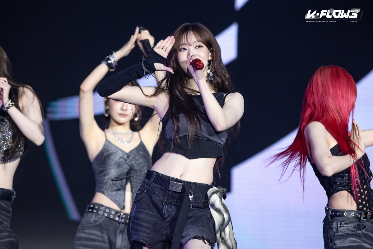 chillin_taiwan's tweet photo. 【K-FLOW3 CONCERT - aespa】
林口的路真的太複雜了
怎麼到現在還在林口走不出來...💔
獻上活動照片讓 MY 們回味那兩天的美好🥹
我們下次見!
更多照片 https://t.co/h7DG5hKEuT
#KFLOW3 #KFLOW #ITZY #aespa #tripleS #EUNHYUK #LEETEUK #있지 #에스파 #트리플에스 #은혁 #銀赫 #이특 #利特 https://t.co/RknFr85JY3