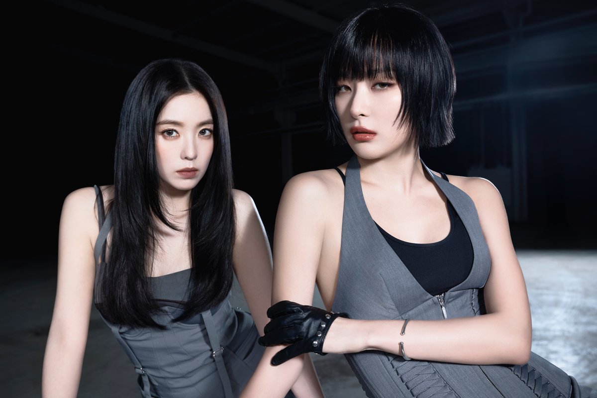 Red Velvet - IRENE &amp; SEULGI 'TILT' M/V IMAGE #1

Red Velvet - IRENE &amp; SEULGI
The 2nd Mini Album 【TILT】
➫ 2025.05.26 6PM (KST)

💿 Pre-order
IRENESEULGI.lnk.to/TILT

#RedVelvet_IRENE_SEULGI
#레드벨벳_아이린_슬기
#IRENE #아이린 #SEULGI #슬기
#TILT #RedVelvet_IRENE_SEULGI_TILT