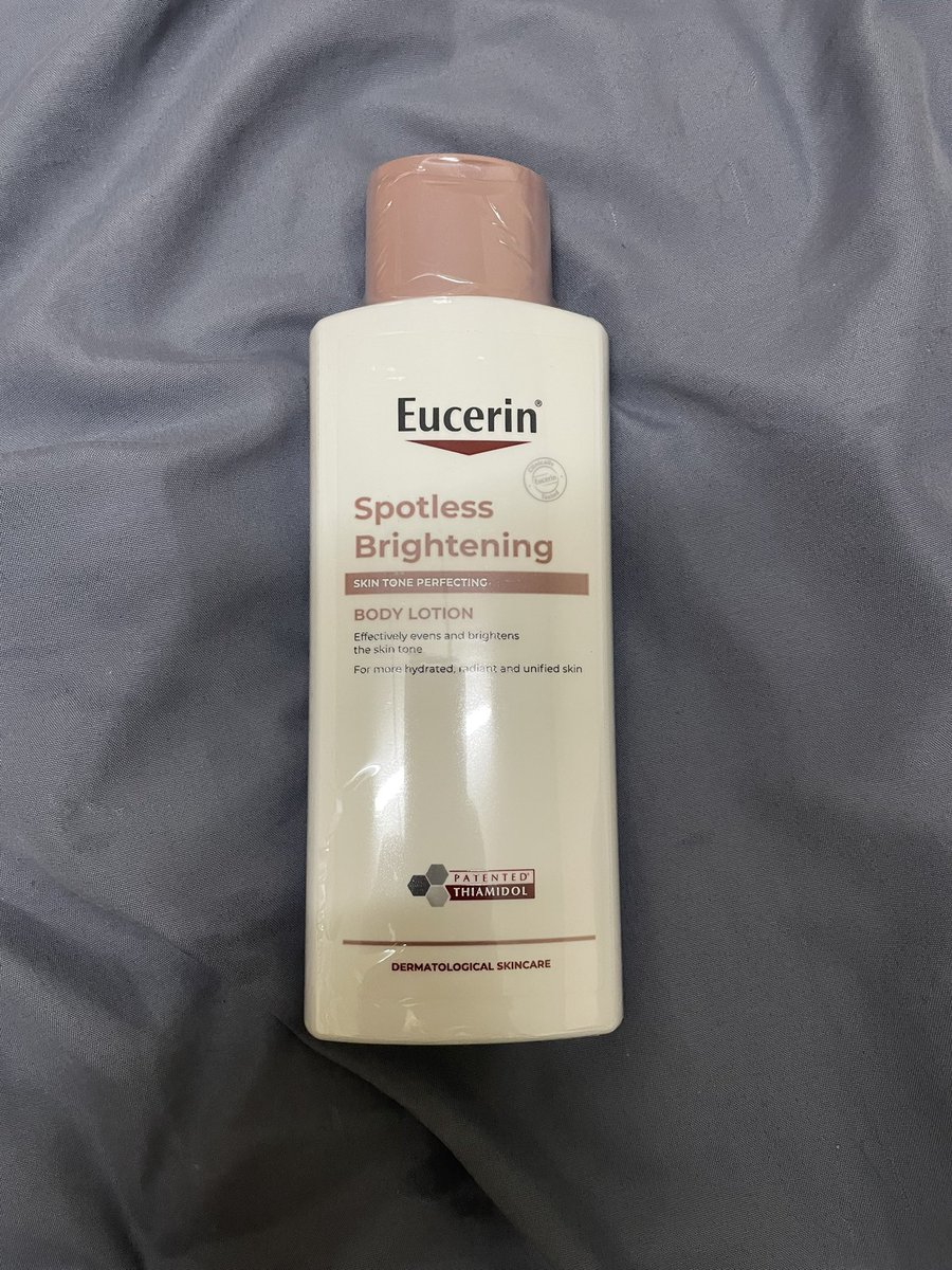 tmmwang_pupp's tweet photo. 📦ส่งต่อครีม ยูเซอรีน Eucerin SPOTLESS BODY LOTION 250ML 

 🎠 390.- (from590) กดจากช้อปค่ะ 🆕✨

 #ส่งต่อeucerin #eucerinTH #eucerin #ส่งต่อคสอ #ส่งต่อเครื่องสำอาง #ส่งต่อสกินแคร์ #ส่งต่อskintific #ส่งต่อวาสลีน #วาสลีน #ส่งต่อยูเซอรีน #ส่งต่อคสอเกาหลี https://t.co/DlIXwot1pD