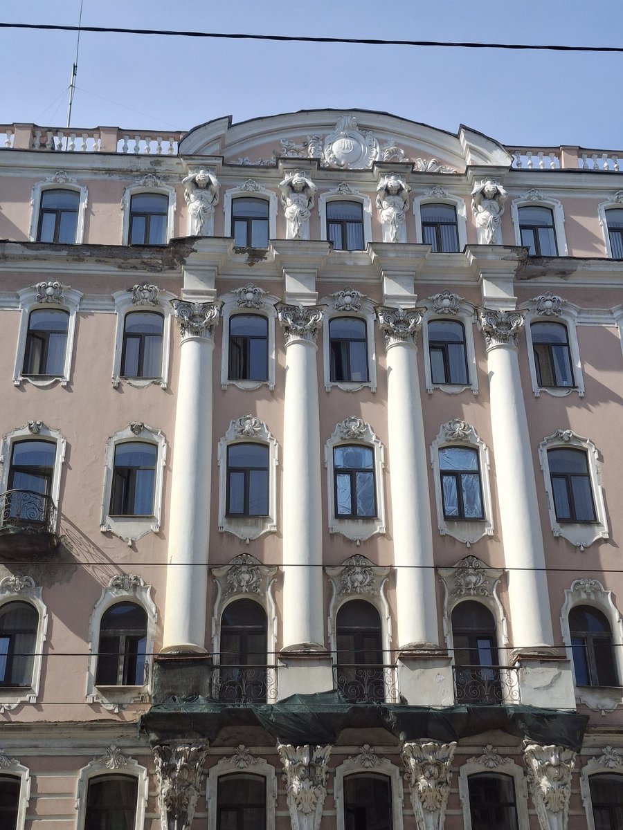 3d_chaoss's tweet photo. Вернулась в Петербург,  и тут очень радостно встречает солнце, неужели это правда весна, а не те её призраки, что были до отъезда https://t.co/9quJEVTZ9I