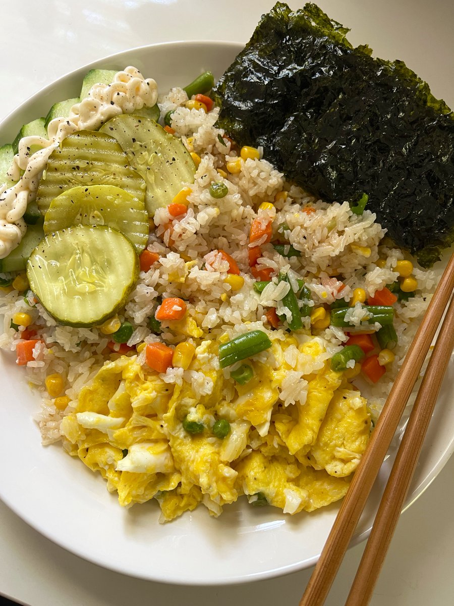 plantbasedvibes's tweet image. 10 weeks 🤰🏽 , trying to survive #plantbasedvibes