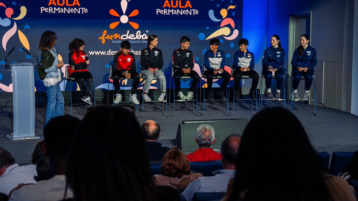 fundeba's tweet photo. 🧡𝐀𝐔𝐋𝐀 𝐏𝐄𝐑𝐌𝐀𝐍𝐄𝐍𝐓𝐄 𝐒𝐀𝐍 𝐈𝐒𝐈𝐃𝐑𝐎🧡

🤩El pasado 14 de mayo tuvimos el Aula Permanente Fundeba más especial, estuvimos en el Auditorio del @Metropolitano con un evento espectacular con dos coloquios. https://t.co/0ZdlTRwV8f