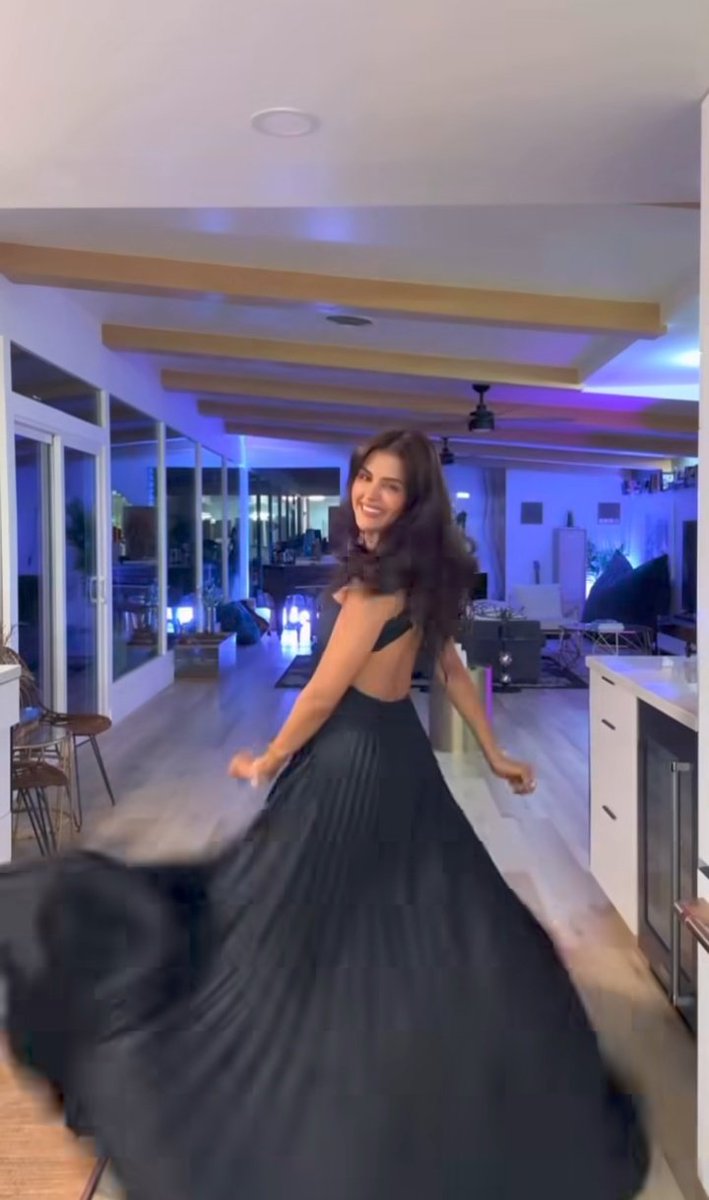 priyanka_mylove's tweet photo. she looks so pretty and adorable 🤌💗💗 #PriyankaChaharChoudhary https://t.co/c5OP5QSol6
