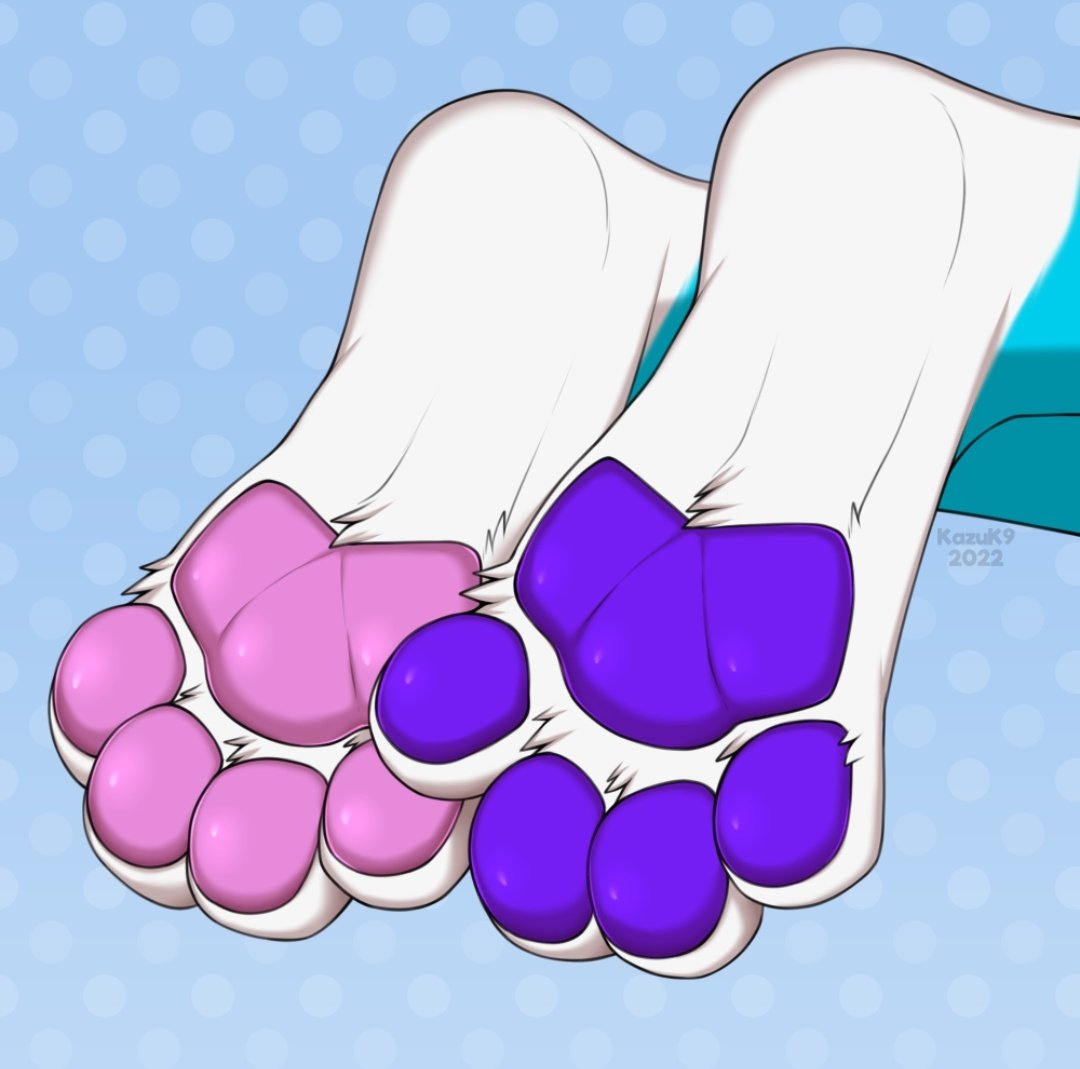 Okay Kweens. It's #PawDay !✨✨

Show me your gorgeous beans 👀🐾🐾

🎨: @/KazuK9_