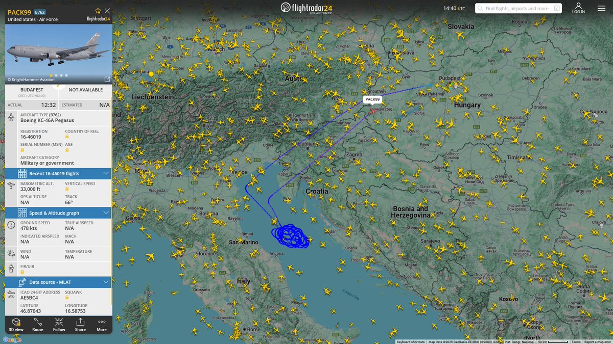 AIYeyENGDdJkjTr's tweet image. May 20, 2025
#Kecskemét Air Base, Hungary ==&amp;gt; #Adriatic Sea

#PACK99 #AE5BC4 USAF KC-46A Pegasus