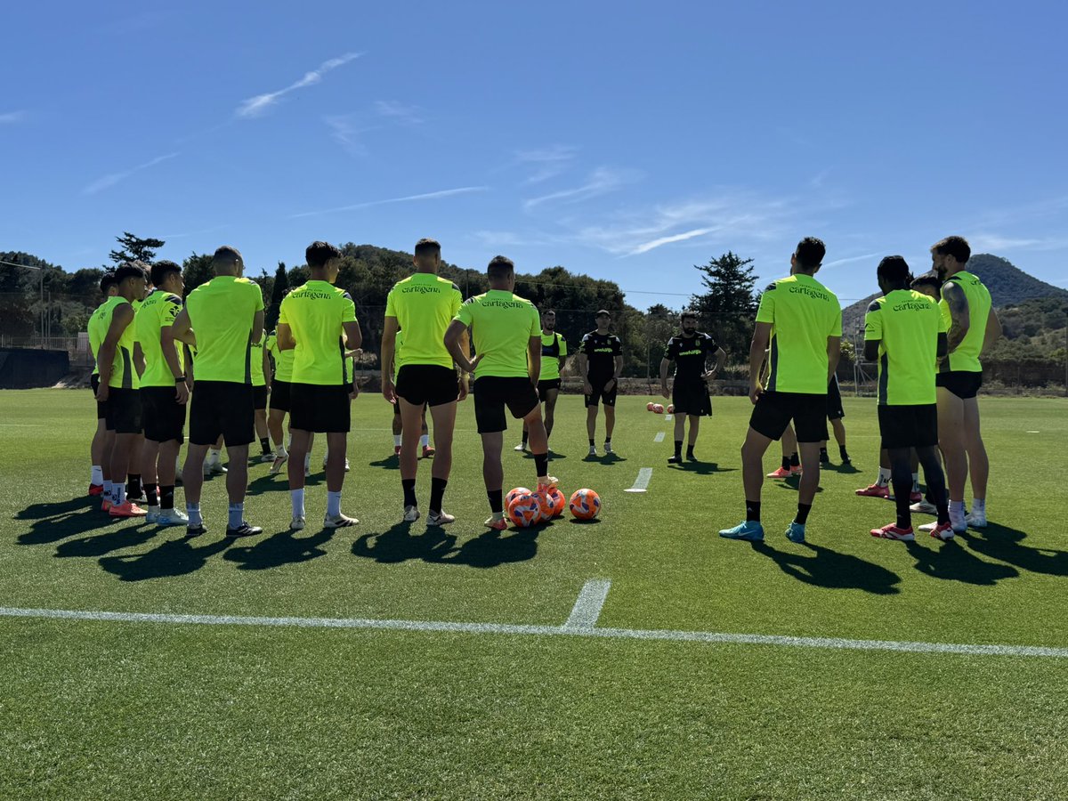 ⚽️ Vuelta al trabajo en la Ciudad Deportiva 
🔜 #RealSportingCartagena