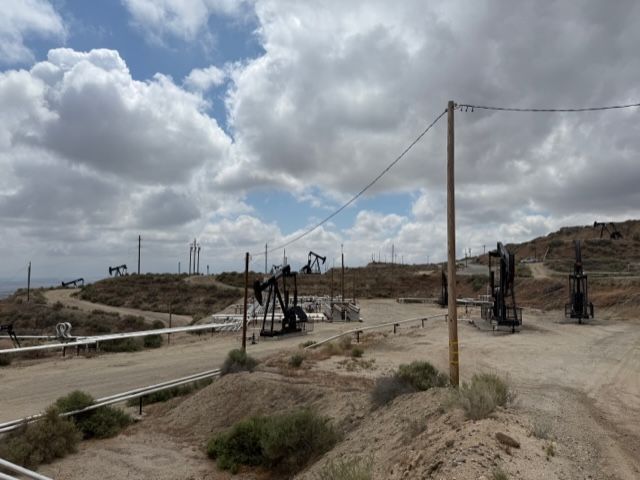 First Production at Altoona Lease

The immediate vicinity of the Altoona lease is a major area of focus for Chevron (USA), with extensive investment in production facilities &amp; steam flood infrastructure demonstrated in the following pictures.

RNS: londonstockexchange.com/news-article/A…

#ADME