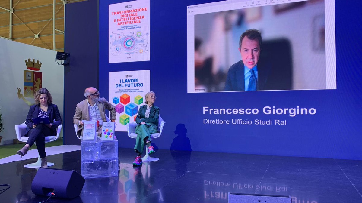 UfficiostudiRai's tweet photo. #RaiUfficioStudi ha presentato al @SalonedelLibro di Torino le sue ultime pubblicazioni edite da @RaiLibri : "Trasformazione digitale e Intelligenza Artificiale" e "I lavori del futuro".
E' intervenuto tra gli altri @frangiorgino, direttore #RaiUfficioStudi. https://t.co/vuRpogiBHb