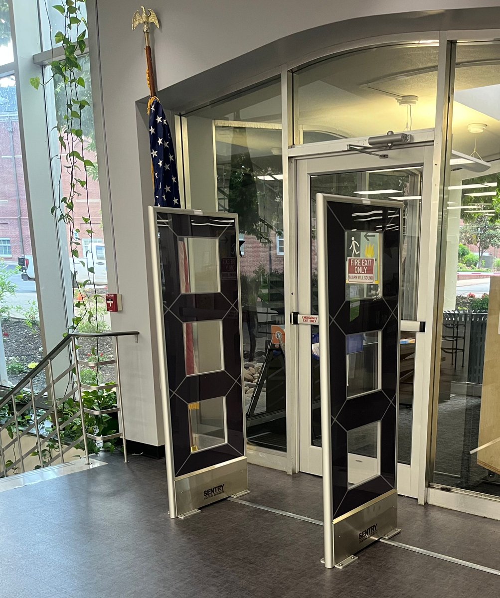 SentryCustom's tweet photo. Checkout 👀Austin Peay State University - Felix G Woodward Library's New EM WAM-RT Plexi System 📚 #Sentry #SentryCustomSecurity #AustinPeayStateUniversity #WoodwardLibrary #FelixGWoodwardLibrary #Library #Sentry #WAMRTPlexi #WAMRT #EMLibrarySystem #Plexi https://t.co/LDmJqGb8Nb https://t.co/pLehQXUV55