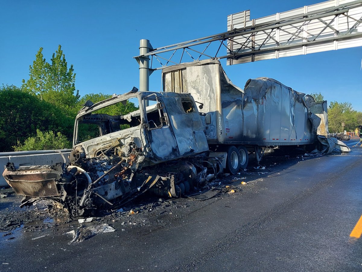 durhamregion.com (@newsdurham) on Twitter photo UPDATED: One eastbound lane reopens after transport truck fire prompts closure of Highway 401 through Oshawa Tuesday morning <a href="/OPP_HSD/">OPP Highway Safety Division</a>
durhamregion.com/news/updated-o… UPDATED: One eastbound lane reopens after transport truck fire prompts closure of Highway 401 through Oshawa Tuesday morning <a href="/OPP_HSD/">OPP Highway Safety Division</a>
durhamregion.com/news/updated-o…