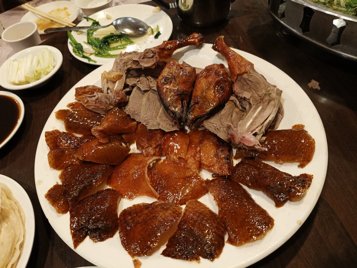 熱愛美食的我
米其林一星烤鴨
等了一個月才感受到如此美味的肉質~皮好脆阿！