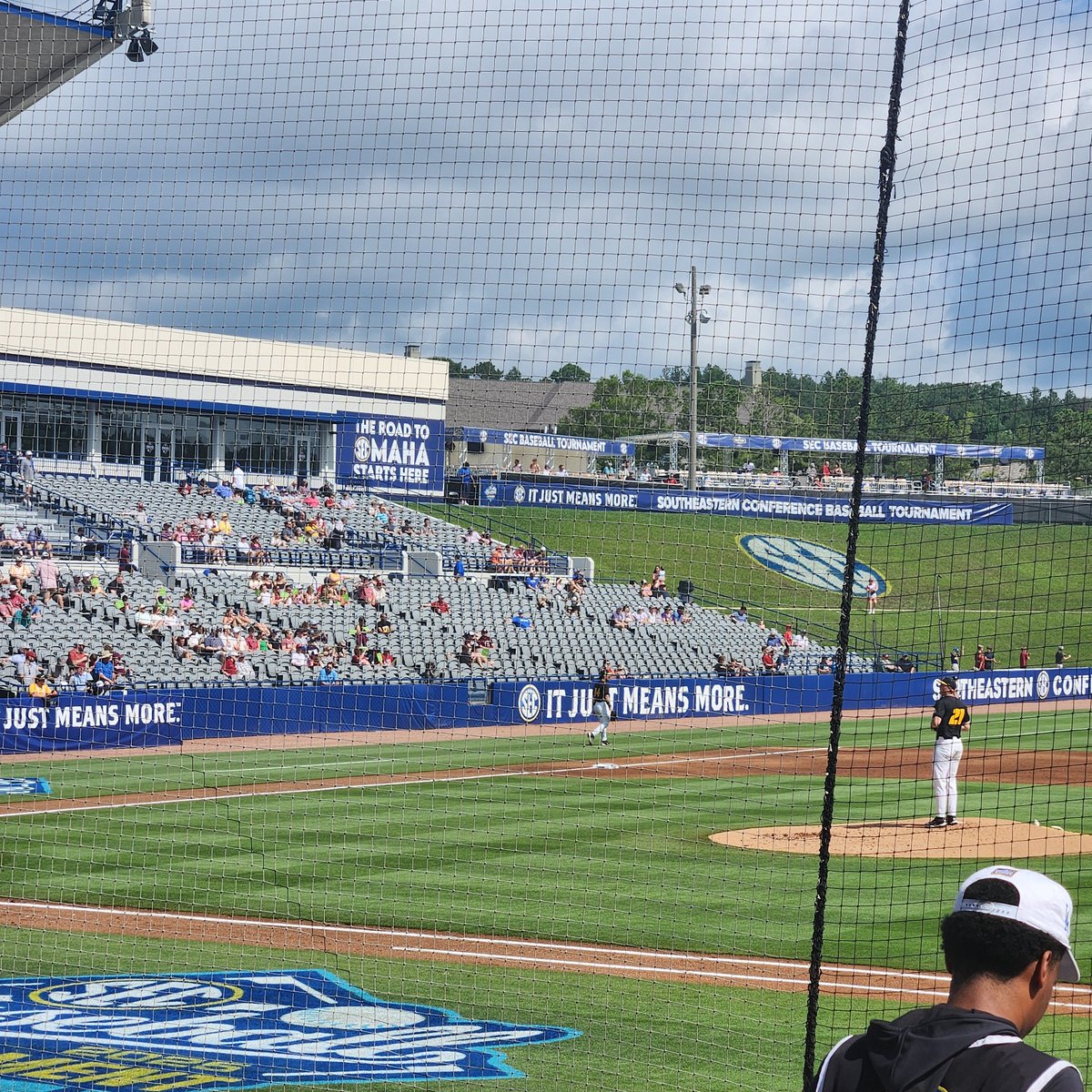 Tigers have to stick together when playing the Tide. #itjustmeansmore,#Hatebama