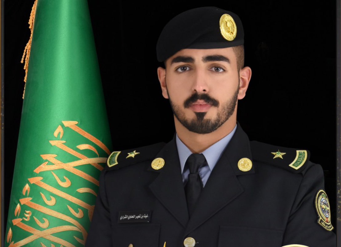 _أتقدم
بــ أسمى آيات التهاني وأجمل التبريكات
لـ الملازم غيث بن شعير بن عبيد اللحاوي 
بمناسبة تخرجه  من 
#كلية_الملك_خالد_العسكرية برتبة "ملازم"
وحصوله على درجة البكالوريوس في العلوم العسكرية سائلاً الله له التوفيق والسداد لخدمة الدين والمليك والوطن.