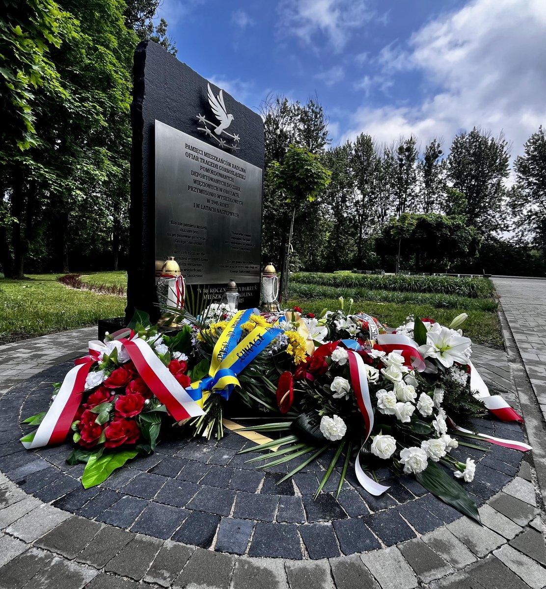 MiastoRadlin's tweet photo. Obchody 80 rocznicy Tragedii Górnośląskiej i tragedii ofiar szybu Reden  w Radlinie. https://t.co/MzZxAoAmmM
