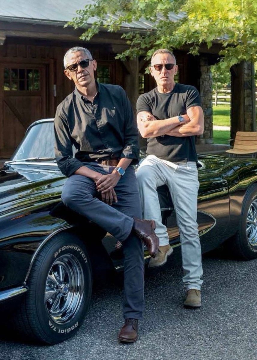 MediaBusters6's tweet photo. Hmm....Who would you rather be with?
The Cool Bosses or Pathetic Putzes?
Give me Obama &amp; Springsteen every day of the week &amp; 2x on Sunday
#IStandWithTheBoss https://t.co/sDaNYuyqDF