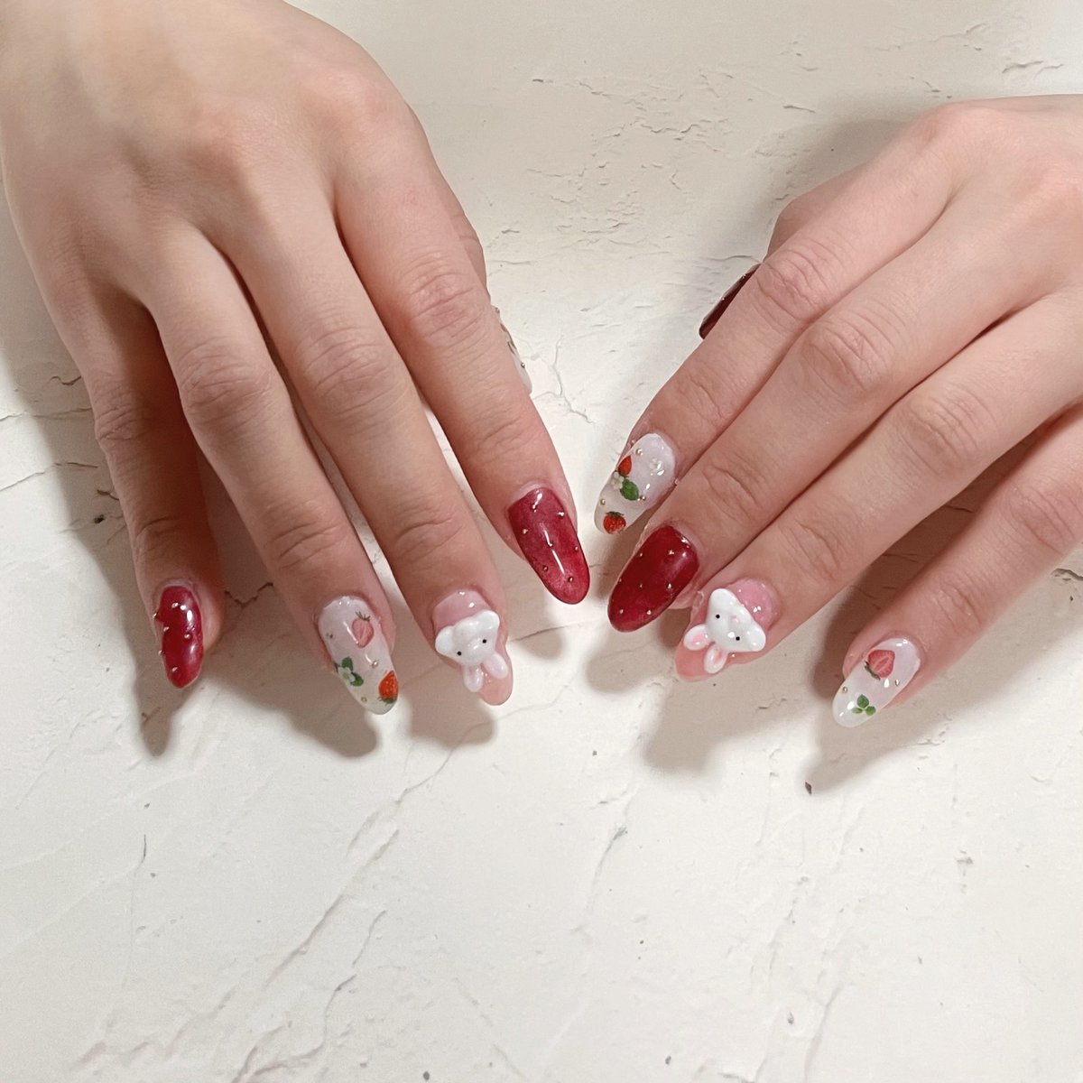 mamenail7's tweet photo. うさぎといちご🍓🐰🎀💕 https://t.co/5k7BCQLsKn