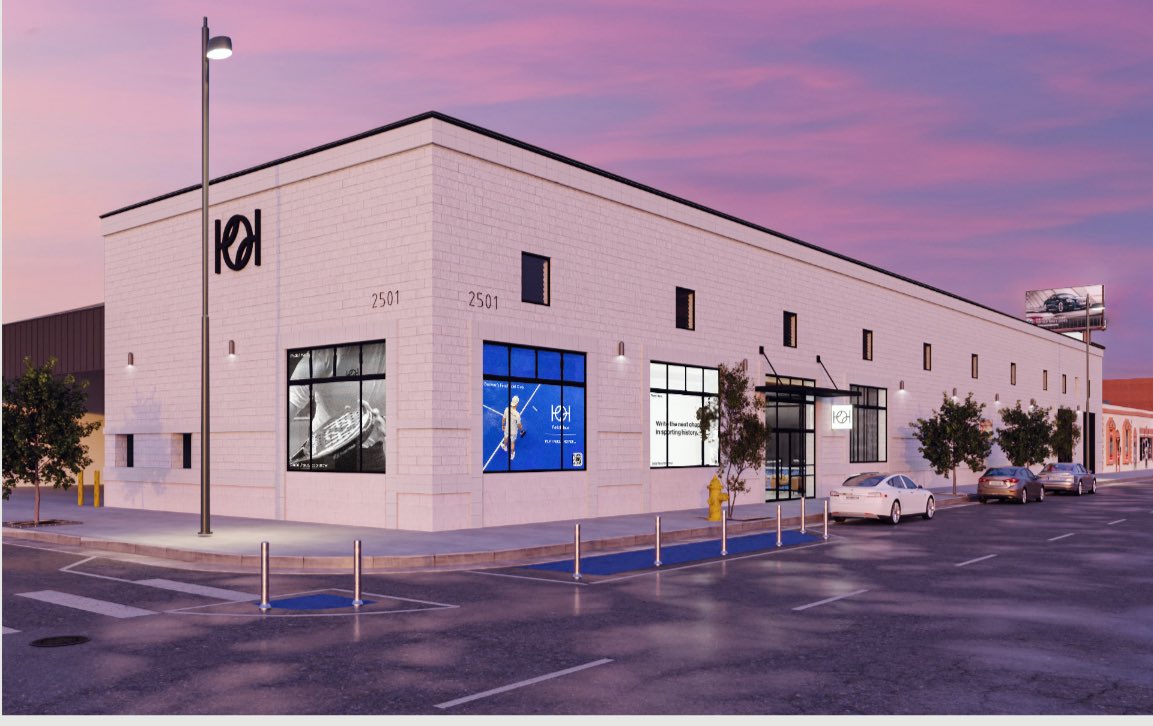 🚨DENVER, Padel Haus is 🔜 opening in the Mile High City!

A year-round space thoughtfully designed for the game, the community, and the lifestyle around it — featuring 6 world class padel courts, premium locker rooms &amp; showers, a gym, Juice Haus, and multiple co-working spaces.