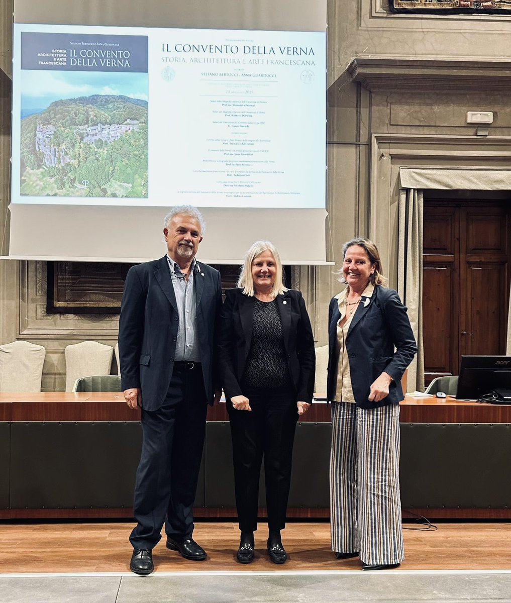 Università di Firenze (@uni_firenze) on Twitter photo Presentato in Aula Magna con la rettrice <a href="/_alexpetrucci/">Alessandra Petrucci 🇪🇺 🇮🇹</a> il libro “Il convento della Verna. Storia, architettura e arte francescana”, curato da Stefano Bertocci di #unifi e Anna Guarducci di <a href="/unisiena/">Università di Siena</a>. Realizzato in archivi, biblioteche e a contatto con la comunità religiosa. Presentato in Aula Magna con la rettrice <a href="/_alexpetrucci/">Alessandra Petrucci 🇪🇺 🇮🇹</a> il libro “Il convento della Verna. Storia, architettura e arte francescana”, curato da Stefano Bertocci di #unifi e Anna Guarducci di <a href="/unisiena/">Università di Siena</a>. Realizzato in archivi, biblioteche e a contatto con la comunità religiosa.