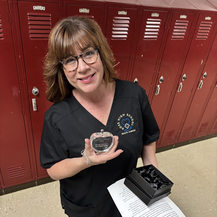 Doss_High's tweet image. Congratulations to Ms. Wendy Robertson for being chosen as the Class of 2025's Inspirational Teacher!!!!