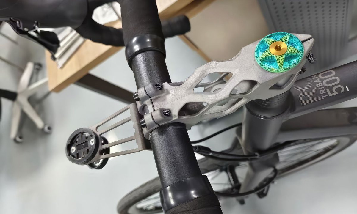 facfox3d's tweet photo. Unleash peak performance on the track! Using DMLS, we get incredible strength & a skeletal, lightweight design impossible with traditional methods, like this titanium bike computer mount. More speed, less weight.
More: https://t.co/JjERAjWKYZ
#3DPrinting #Titanium #CyclingTech https://t.co/NDXZCptXZr