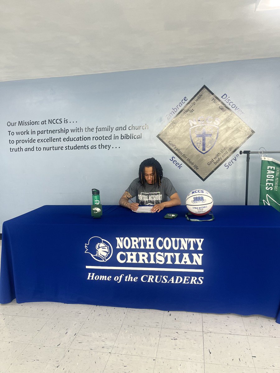 lynusmitchelljr's tweet photo. #Committed @cmueaglesMBB https://t.co/5XMvuAVXtY