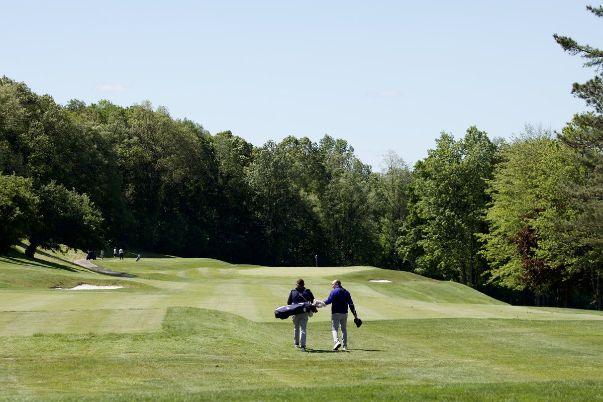 Play is underway at The Summit Club at Armonk for the 103rd Westchester Open Championship SQR!

Top 33 &amp; ties advance!

Live scoring: bit.ly/3F9Y4ma