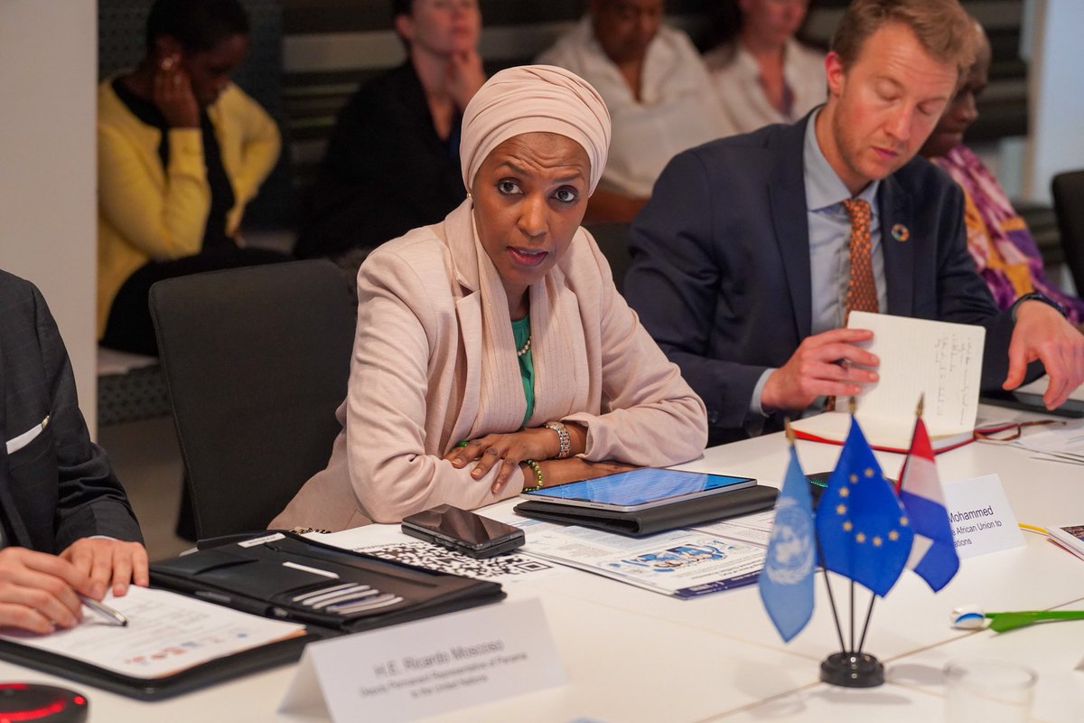 Real #ProtectionOfCivilians starts with the people 🙌

At #PoCWeek2025, #KingdomNL hosted a side event with the Nonviolent Peaceforce, <a href="/CivCenter/">CIVIC</a>, <a href="/PAXvoorvrede/">PAX voor vrede</a> &amp; several co-sponsors to spotlight people-centered protection.

Protection means working with &amp; empowering communities.