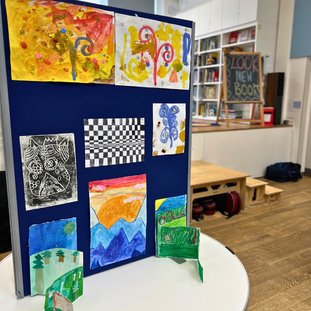 The creativity was flowing at our Primary School Art Exhibition! Students from all year groups proudly showcased their incredible artwork to fellow pupils and proud parents. A wonderful celebration of imagination, talent, and expression – well done to all our young artists! 🎨