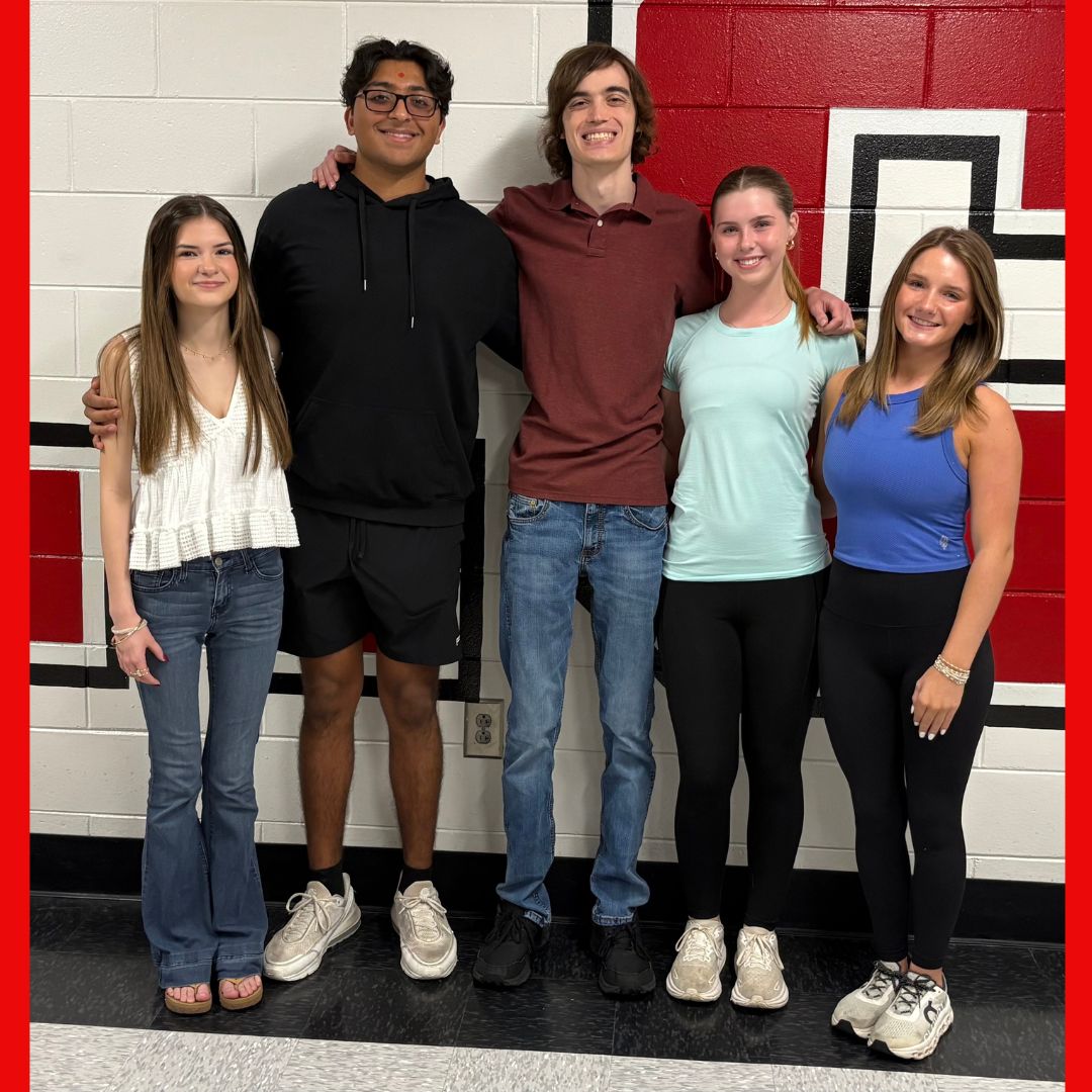 Congrats to the top 5 students of the Class of 25. They will deliver speeches at graduation this Thursday night at 6:30 pm at the Albany Civic Center.
From left to right - Katie Williams, Paresh Patel, Christopher Dowling (Valedictorian), Carley Reese (Salutatorian), Maggie Irvin