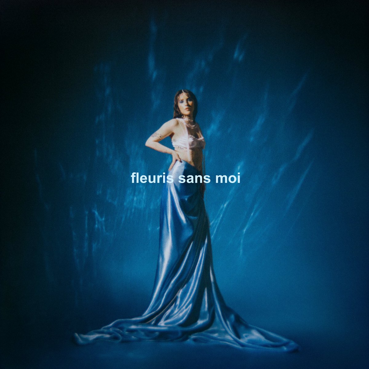 Fleuris sans moi, le 30 mai 🧜‍♀️🩵

crédits photos ⸱ <a href="/adeleboterf/">Adèle Boterf</a>