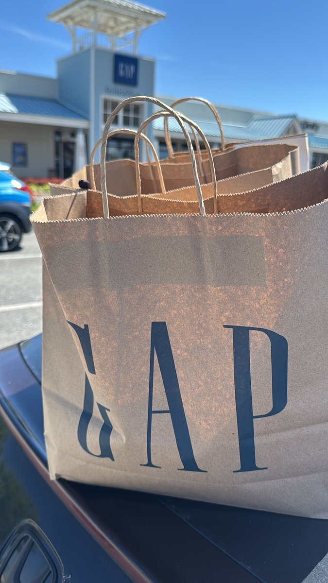 I came back from Miami Sellers Conference and thought I was going to die. Caught a nasty bug. I’m back in Delaware doing what I do! 

The Gap King 👑